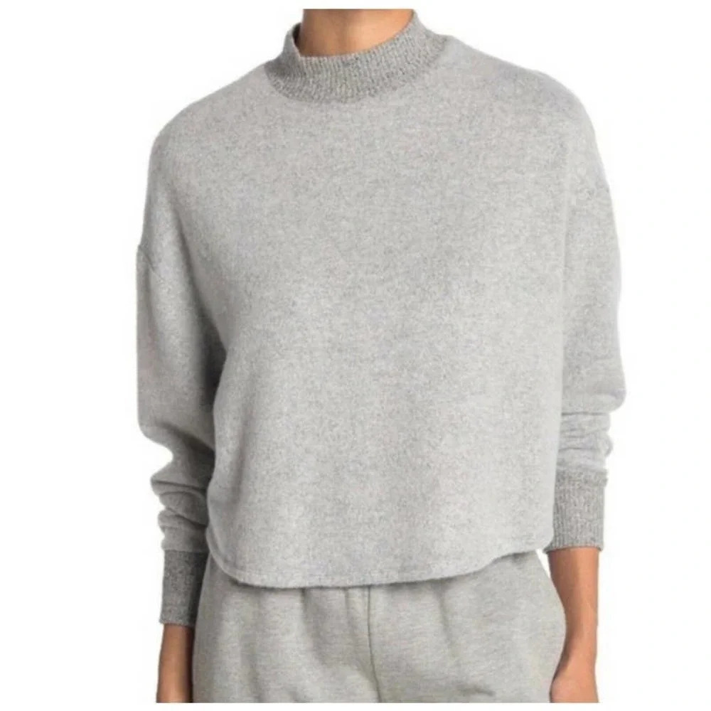 Socialite Women's Size XS Gray Long Sleeve Brushed Mock Neck Pullover NWT v6x